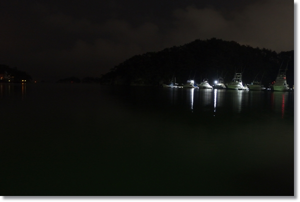 夜の松島の漁港